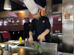 -利昂法式铁板主题餐厅(新奥购物中心店)