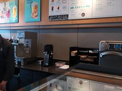 -星巴克(青岛火车北站候车大厅店)