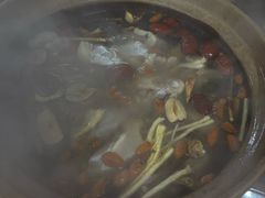 -威邵鸡煲(西华路总店)