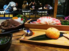 -湊湊火锅·茶憩(杭州湖滨银泰in77店)