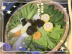 -尚尚仙·酸汤猪手·猪肚鸡火锅(华联万柳购物中心店)
