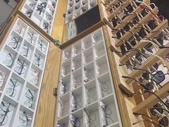 -沪睛眼镜蔡司官方授权店(金桥佳林路店)