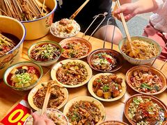 -拈签一笑黄牛肉辣卤串串