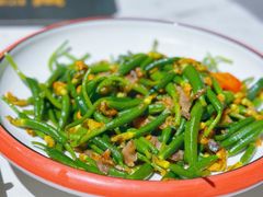 黄瓜苗炒三层肉丝-钱山海鲜大排档