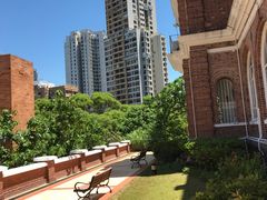 -香港大学