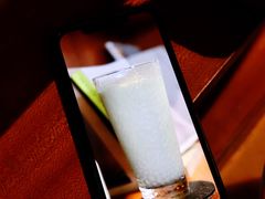 -彳亍咖啡·这里(水湾路店)