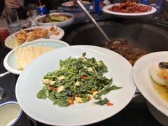 -挂旗柴锅鸡(蚌山区嘉年华店)