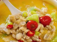 -铁锅炖灶台鱼老三炖鱼馆