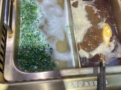-东巴婆婆云南鱼豆花火锅(大东门店)