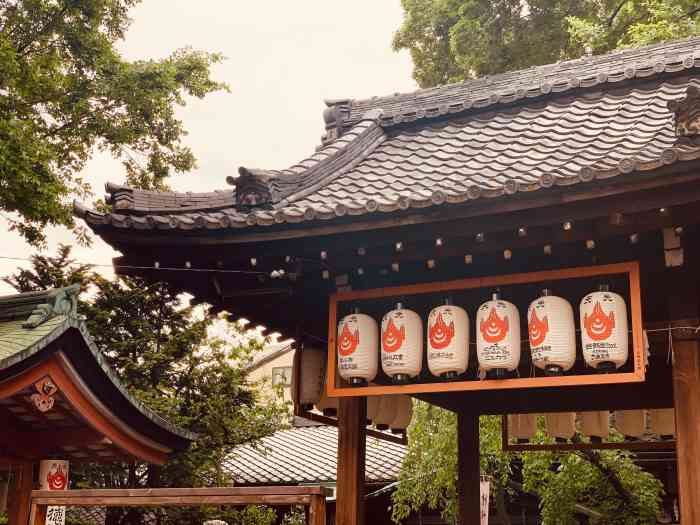 武信稲荷神社-"稻荷大社在京都算是很有名的神社了~ 走过.