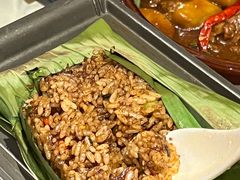 芭蕉叶包烧干巴菌炒饭-沿途四季·云南菜(建外大街店)
