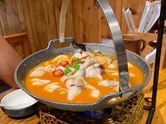 -老滇山寨•云南特色菜•地方菜•民族风情歌舞表演(金碧店)