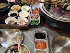 -围炉肉舍•炭烤活鳗•丹东海鲜烤肉(步行街店)