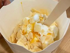 杨枝甘露风味麦旋风-麦当劳(豫园店)