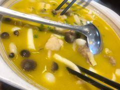 野山菌炖土鸡-梁记粥铺(开元地中海店)