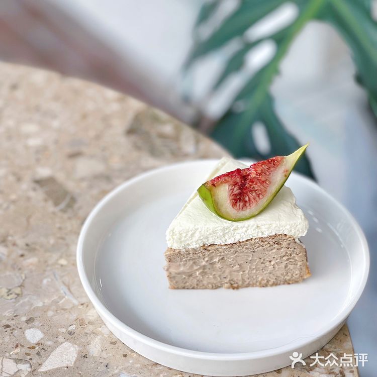 上海｜好看又好吃的蛋糕新店，每一口都是快乐甜蜜