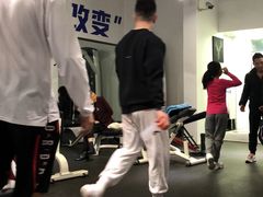 -汗水空间私教健身连锁(SM广场店)