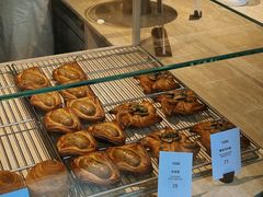 -VERIE BAKEHOUSE