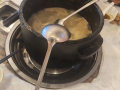 -鲁朗纳麦石锅鸡庄园