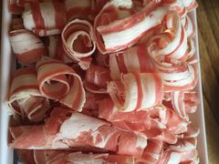 肥牛 羊后腿各半斤-东镇老火锅(长春路首店)