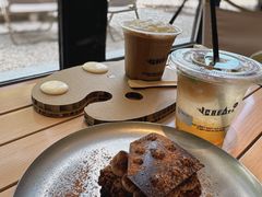 -J Create城市露营咖啡·简餐·宠物(上海动物园店)