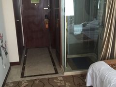 -维也纳酒店(上海虹桥枢纽松江新桥店)