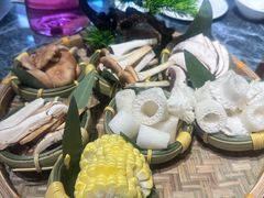 -慢丽江·云南野生菌土鸡锅(西山店)