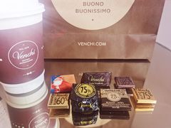 -VENCHI 闻绮(上海佛罗伦萨小镇店)