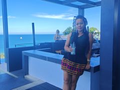-瑰丽酒店·海吧·天际下午茶·现场DJ·天台酒吧