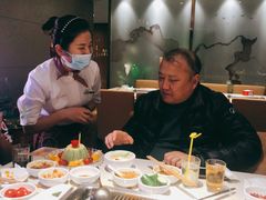 -海底捞火锅鲜切牛肉主题店(长寿路店)