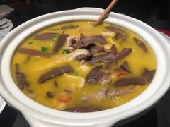 酸汤牛杂-鸽子侯·家宴·平价海鲜(市图书馆店)