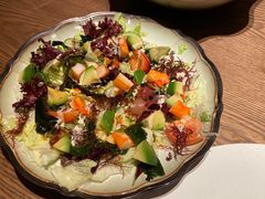 牛油果沙拉-耕海日本料理(万达华府店)