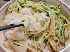 -汗腾格里·风味餐厅(新疆驻京办店)