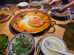 -洱火云南酸菜牛肉火锅(石景山当代商城店)