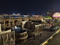 -悦吧·360°全景天台酒吧(象山店)