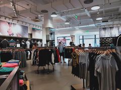 -UNDER ARMOUR(新燕莎奥莱店)