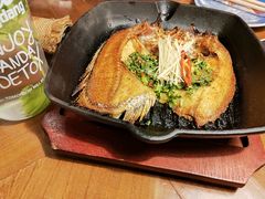 傣族香茅草烤罗非鱼-雀舞云南菜(天津天河城购物中心店)