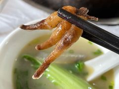 -鲁朗纳麦石锅鸡庄园
