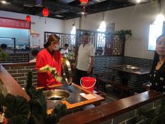 -周周有辣火锅馆(玖耀里店)