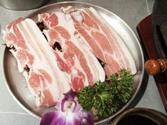 -围炉肉舍•炭烤活鳗•丹东海鲜烤肉(步行街店)