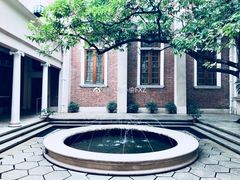 -香港大学