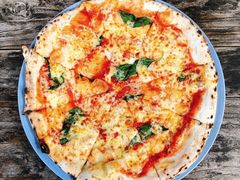 Margherita-Gather pizza