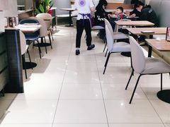 大堂-必胜客(东三路店)