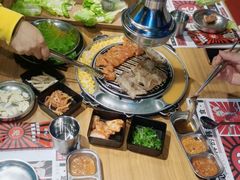 -青瓦炭韩潮烤肉(花园道店)