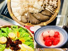 -尚尚仙·酸汤猪手·猪肚鸡火锅(华联万柳购物中心店)