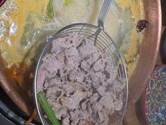 -洱火云南酸菜牛肉火锅(石景山当代商城店)