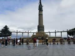 -人民防洪胜利纪念塔