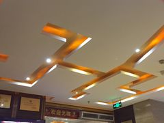 -金色印象·4K影院式足体养生(杨家坪西郊店)