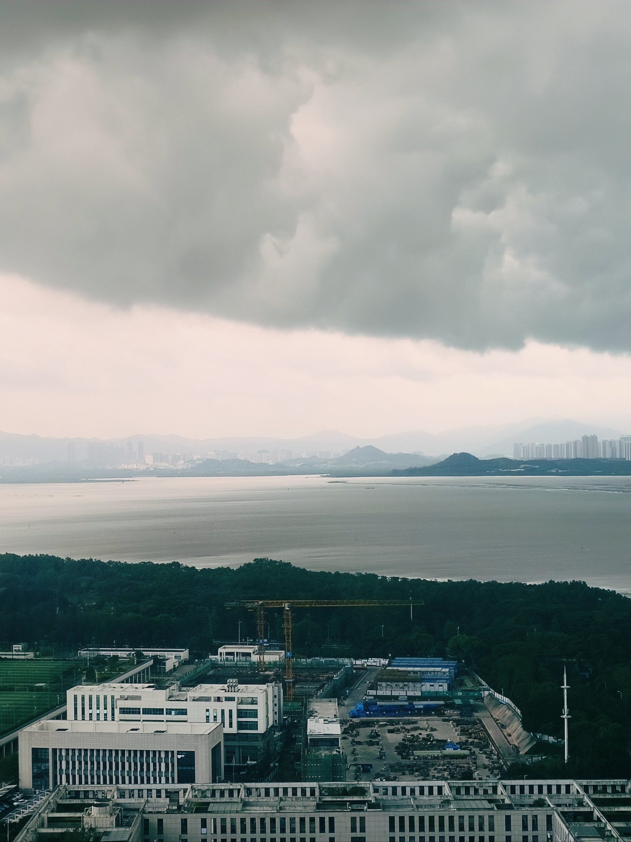 深圳街拍海天一线就在眼前