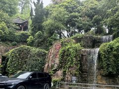 -披云山庄